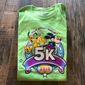 Run Disney 2018 5K race t-shirt, size L